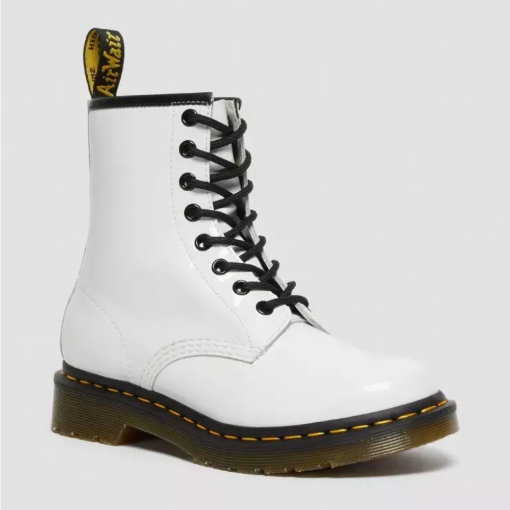 Dr. Martens White 1460 SMOOTH LEATHER LACE
UP BOOTS Size 7 EU 38